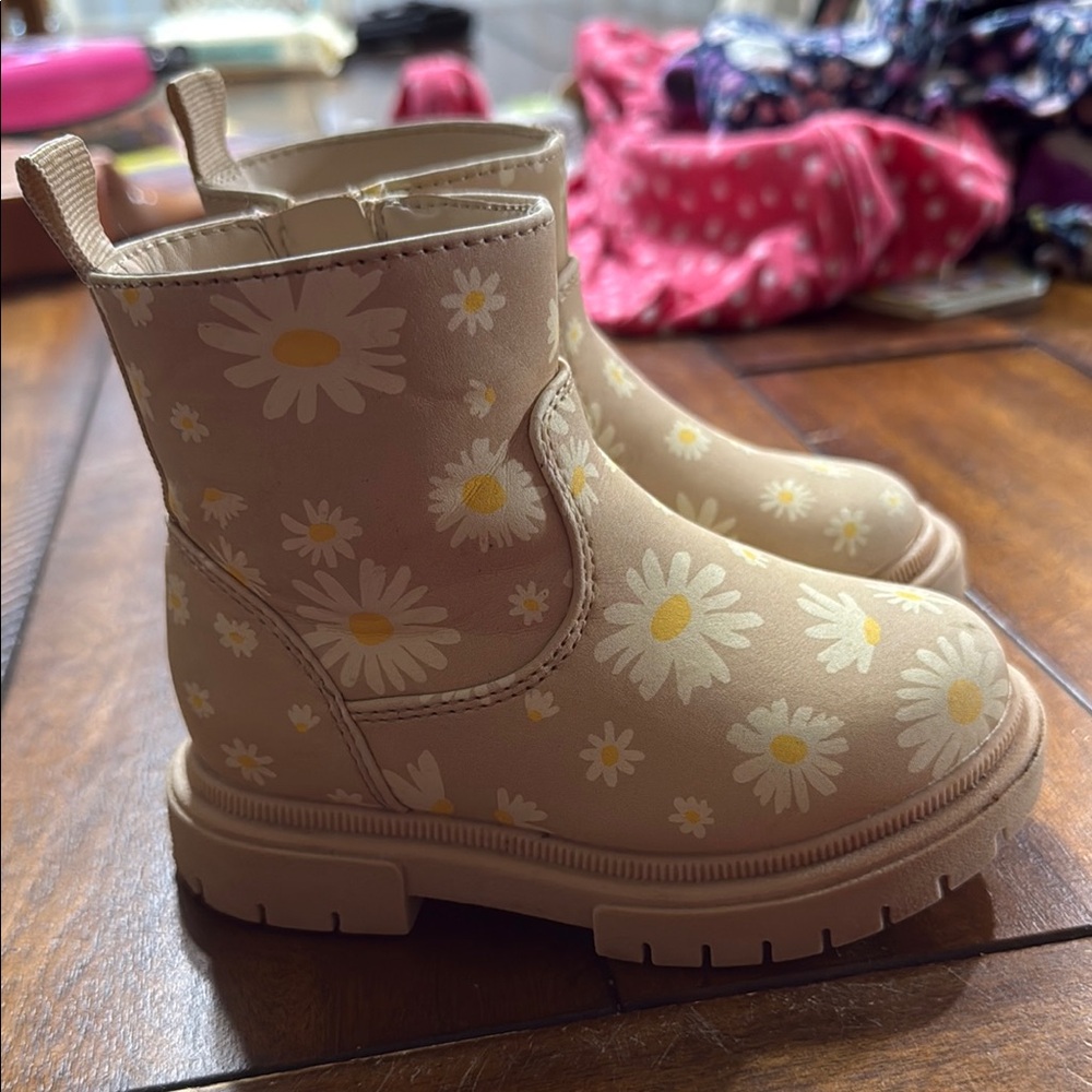 Cat & Jack Tan and White Winter Boots